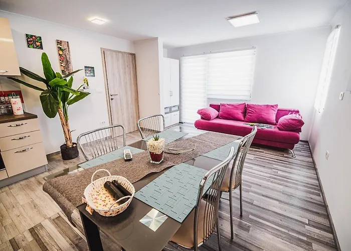 Cuderland - Petra * קובאריד